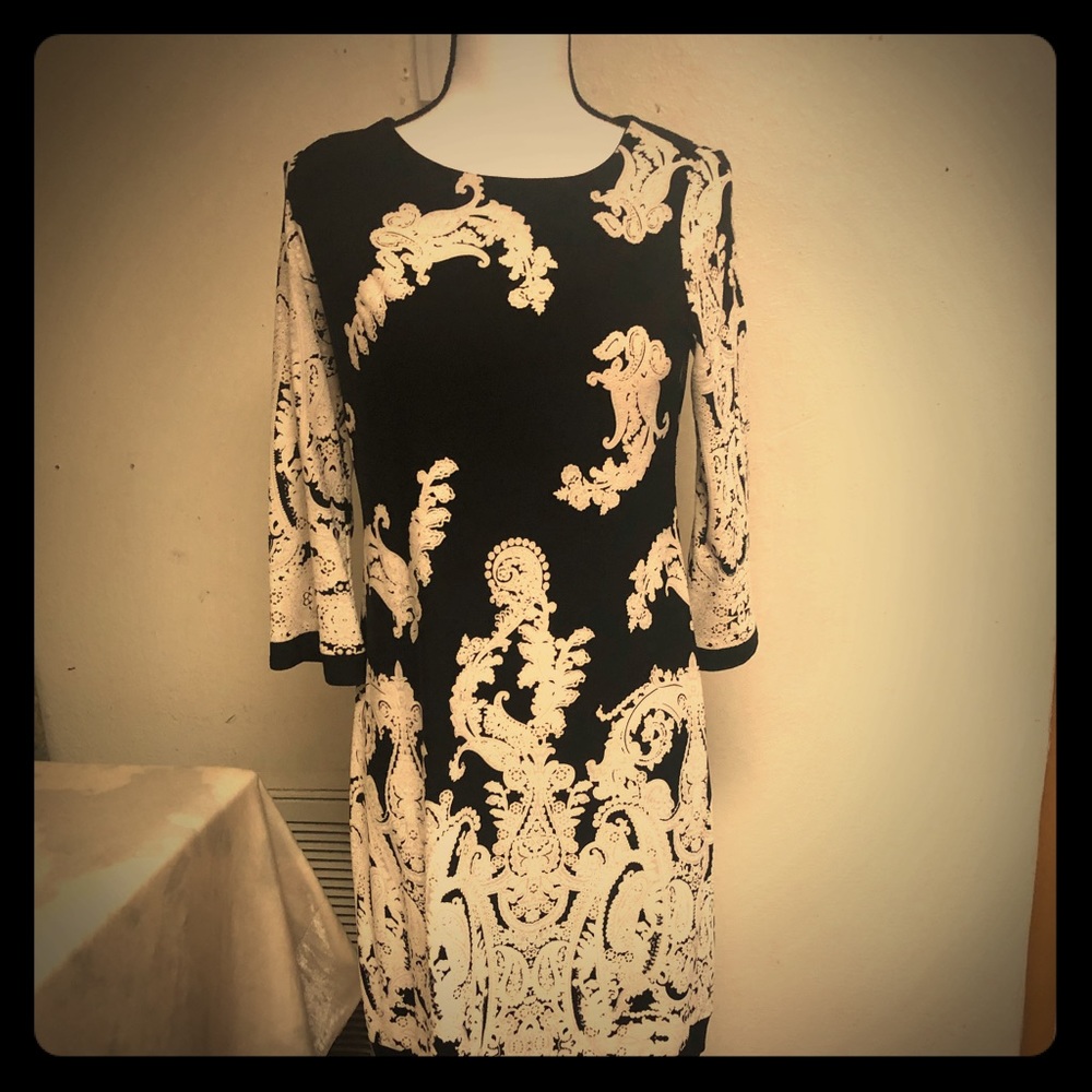 Sandra Darren Floral boarder knit shift Dress